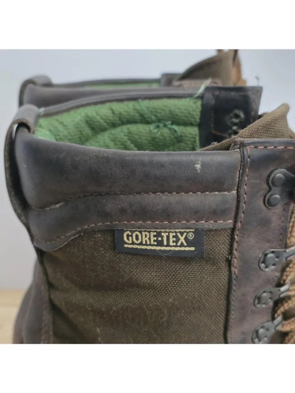 Irish Setter Boots Mens Size 9.5 Brown Leather Combat Workwear Gore-Tex 17255